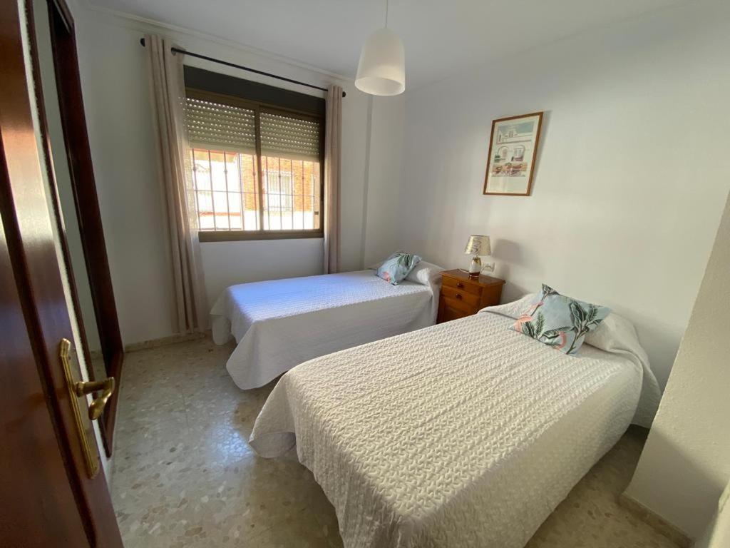 Apartamento Familiar En Barrio Reina Victoria Huelva Dış mekan fotoğraf